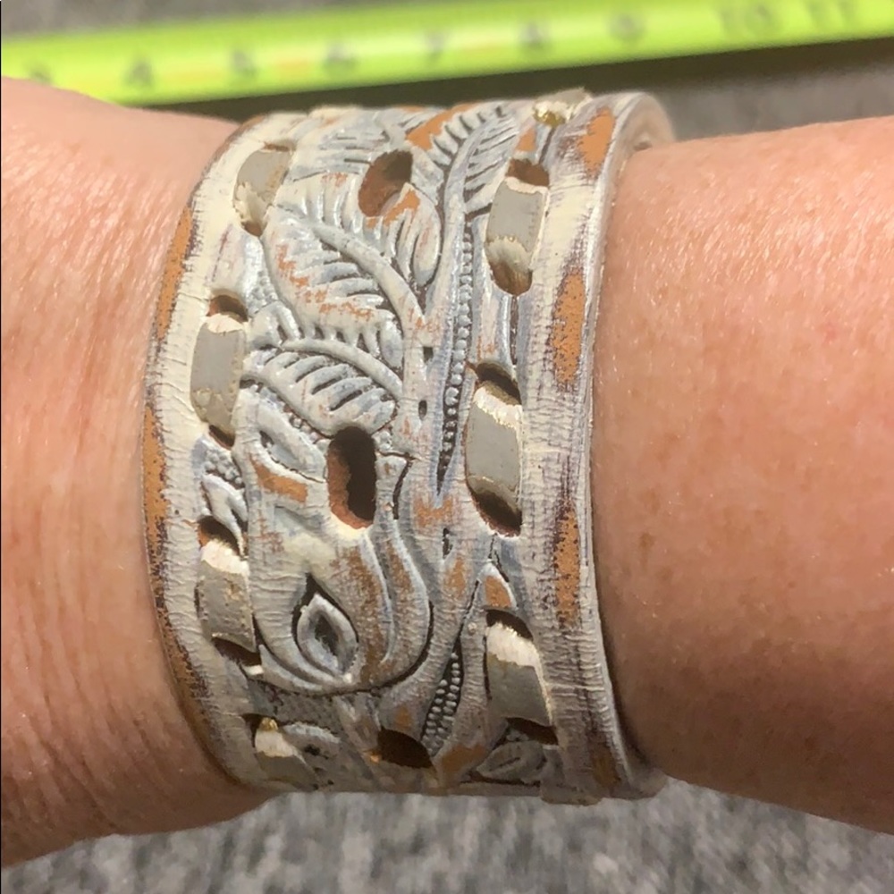 White snap braclet - Picture 4 of 4
